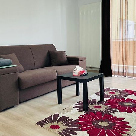 Mountain Crib In Urban Plaza W. Parking & Netflix Apartment Brașov Exterior foto